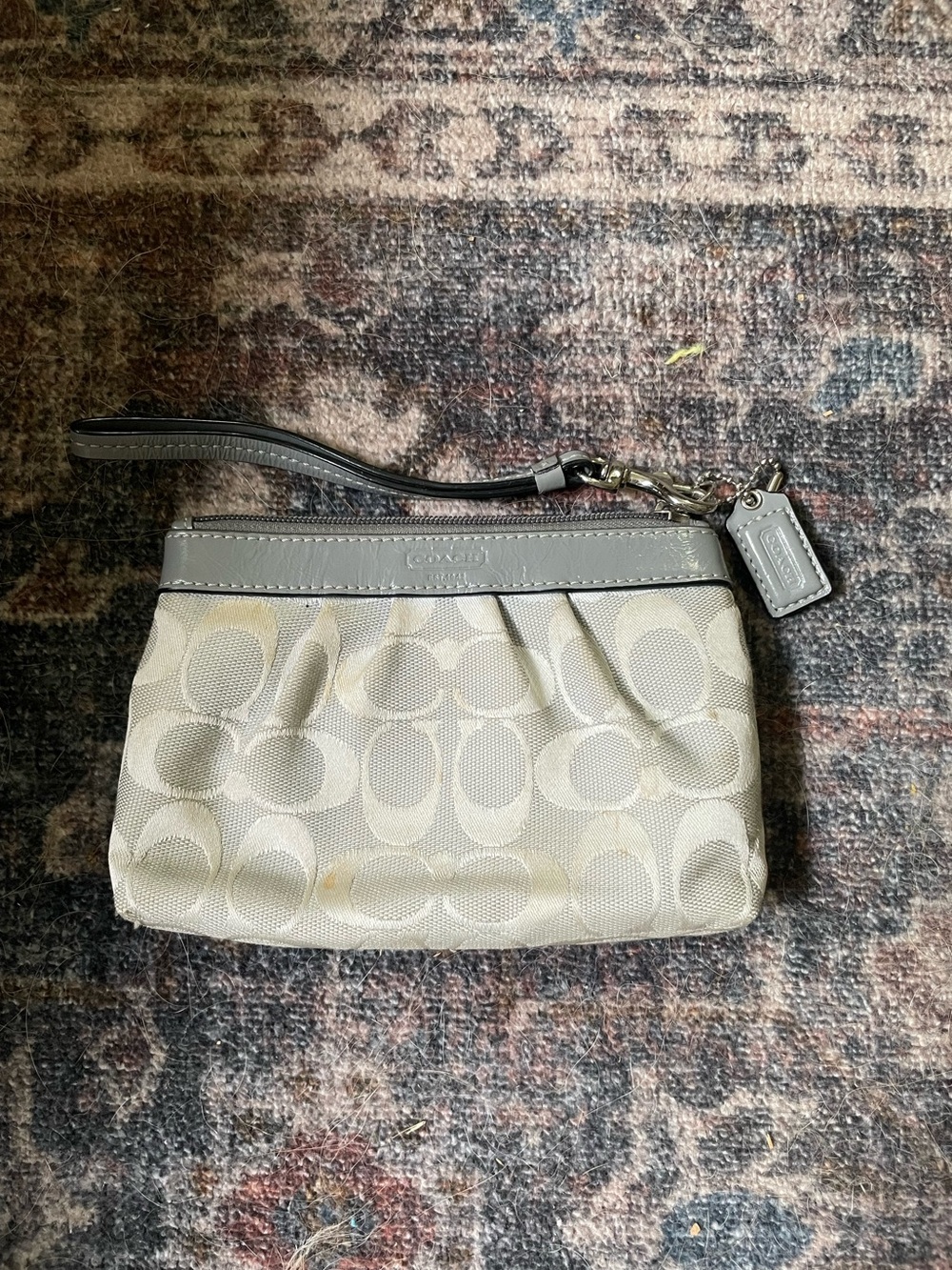 🫐Coach wristlet pouch🫐